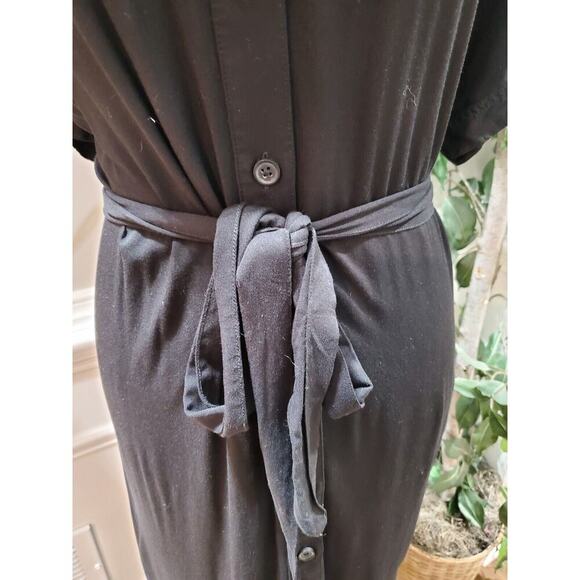 H&M Women's Solid Black 100% Viscose Half Sleeve Knee Length Dress Size Small - Picture 3 of 12